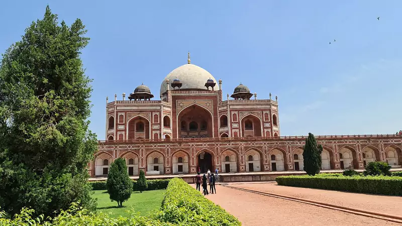 Golden Triangle Tour with Mumbai