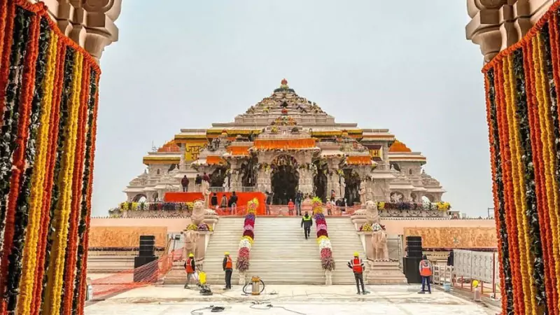 Golden Triangle Tour with Ayodhya & Varanasi